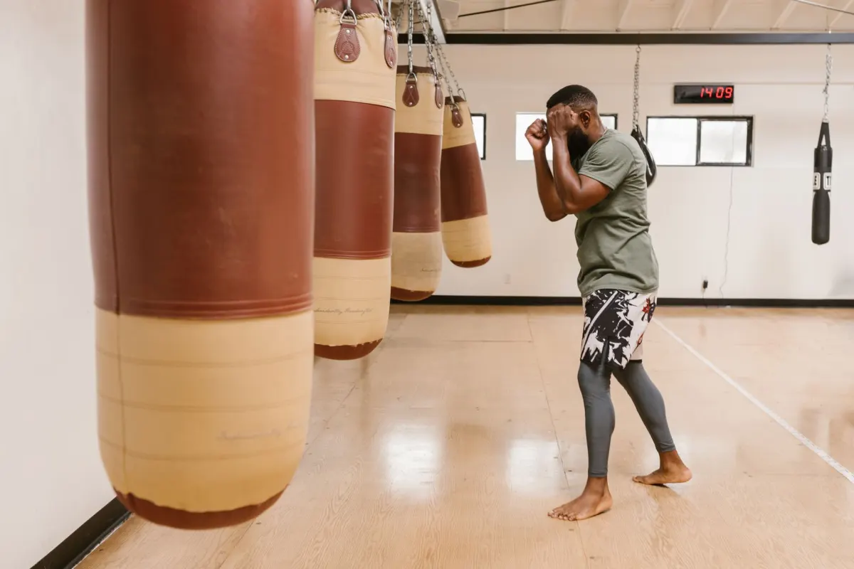 Kung fu à la maison : 12 accessoires indispensables pour un entraînement complet